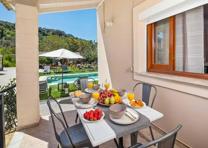 Michael * Kritika (Corfu)