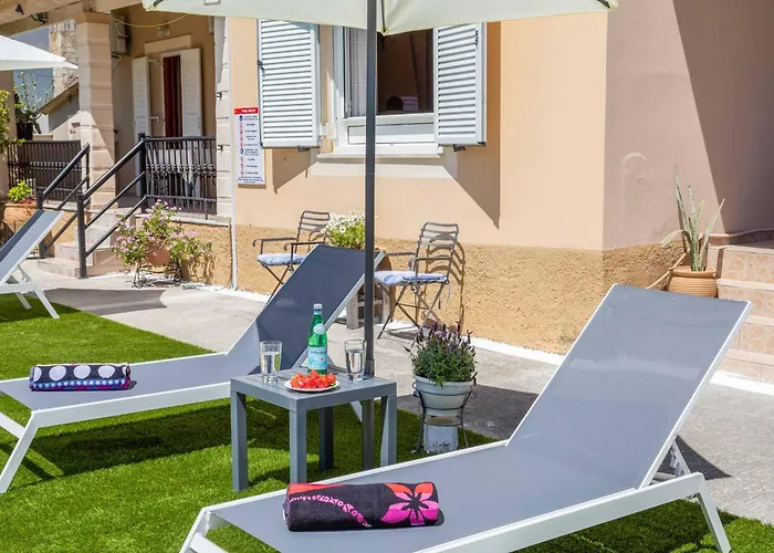 Michael * Kritika (Corfu)